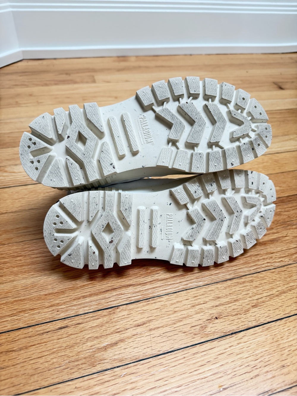 Palladium PallaShock Original V1  Mid-Top Boots | Star White | Women’s 8.5 - Picture 7 of 16